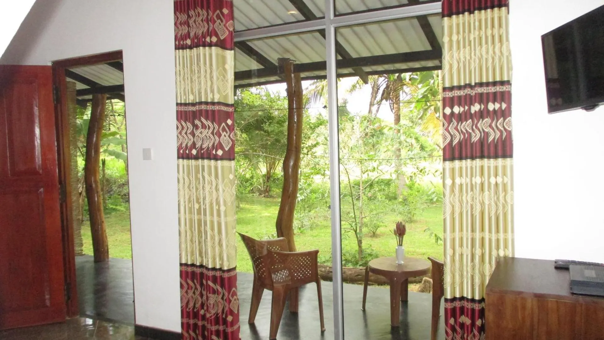 Bed & Breakfast Peacock Lake Villa Habarana